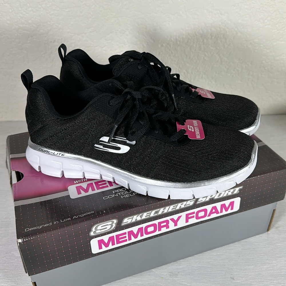 SKECHER SPORT Memory Foam Women’s Size 7 Brand New - Picture 2 of 8